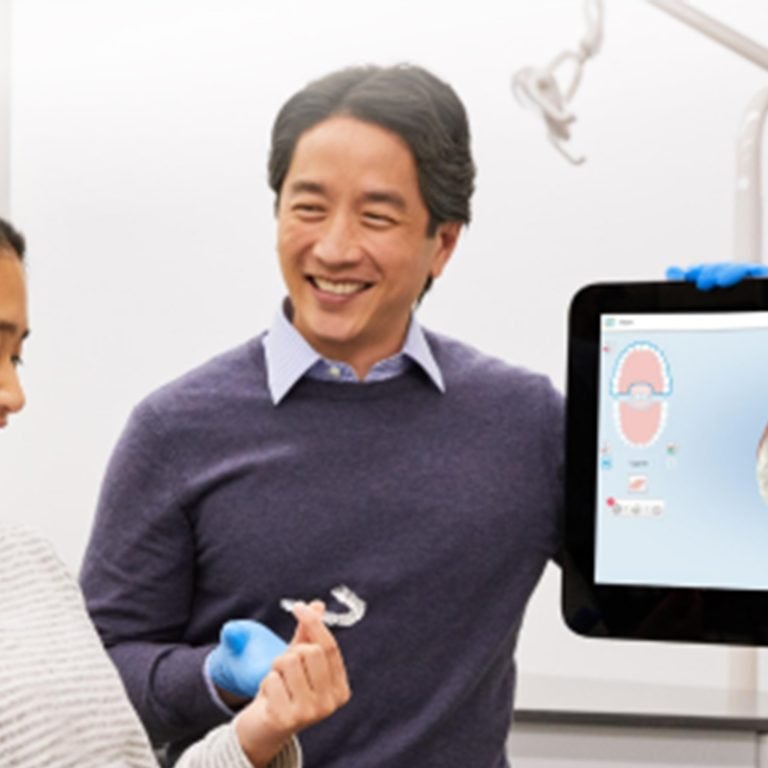 Dr-Naiks-Dental-Studio-3D-intraoral-scanner