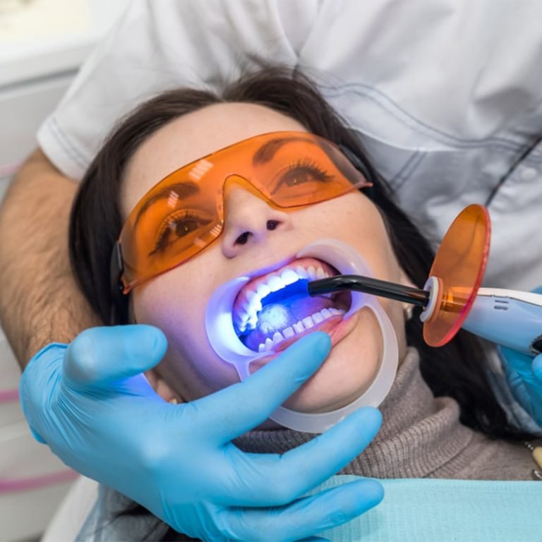 Dr-Naiks-Dental-Studio-laser-dentistry